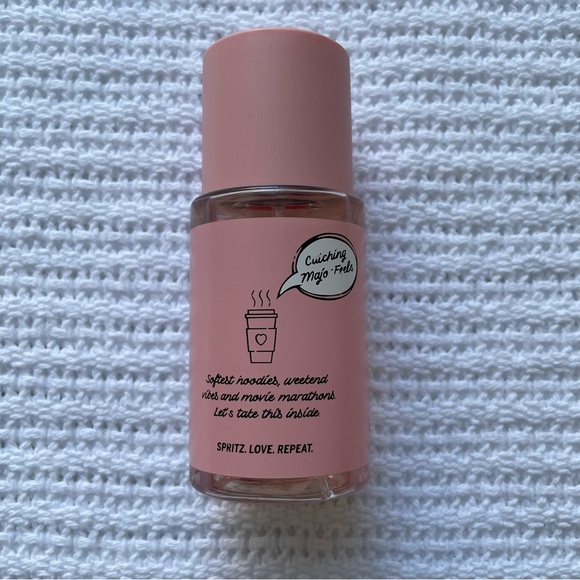 Victoria’s Secret PINK Warm & Cozy Body Mist - Picture 2 of 3